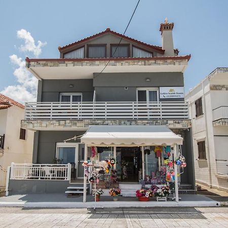 Golden Seaside 1 Apartment Nea Roda Ngoại thất bức ảnh