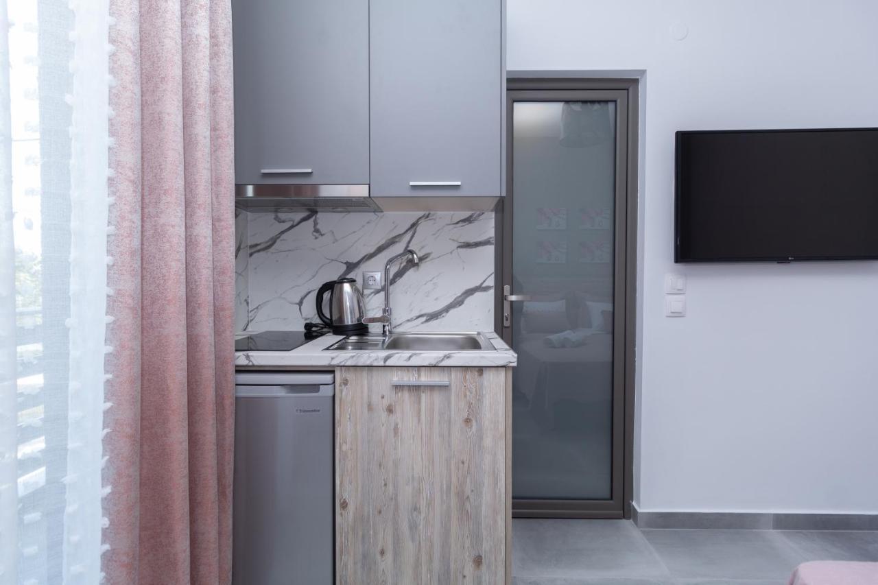 Golden Seaside 1 Apartment Nea Roda Ngoại thất bức ảnh